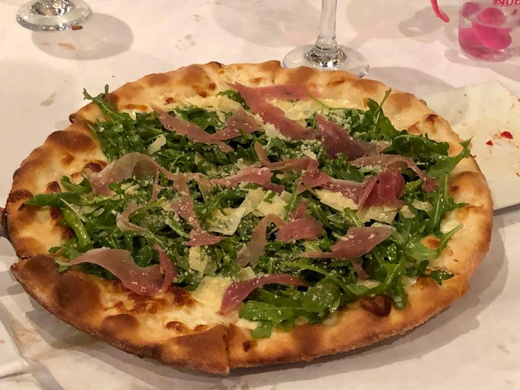 Gusto · Italian · Salad · Seafood · Pizza