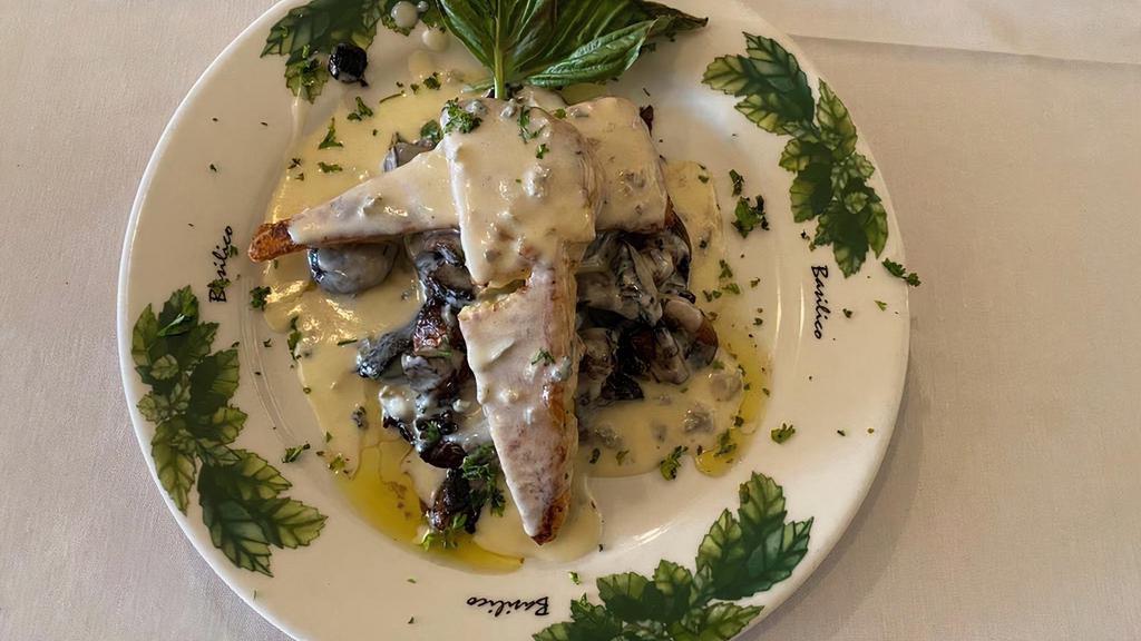 Trattoria Luna · Italian · Seafood · Salad · Desserts