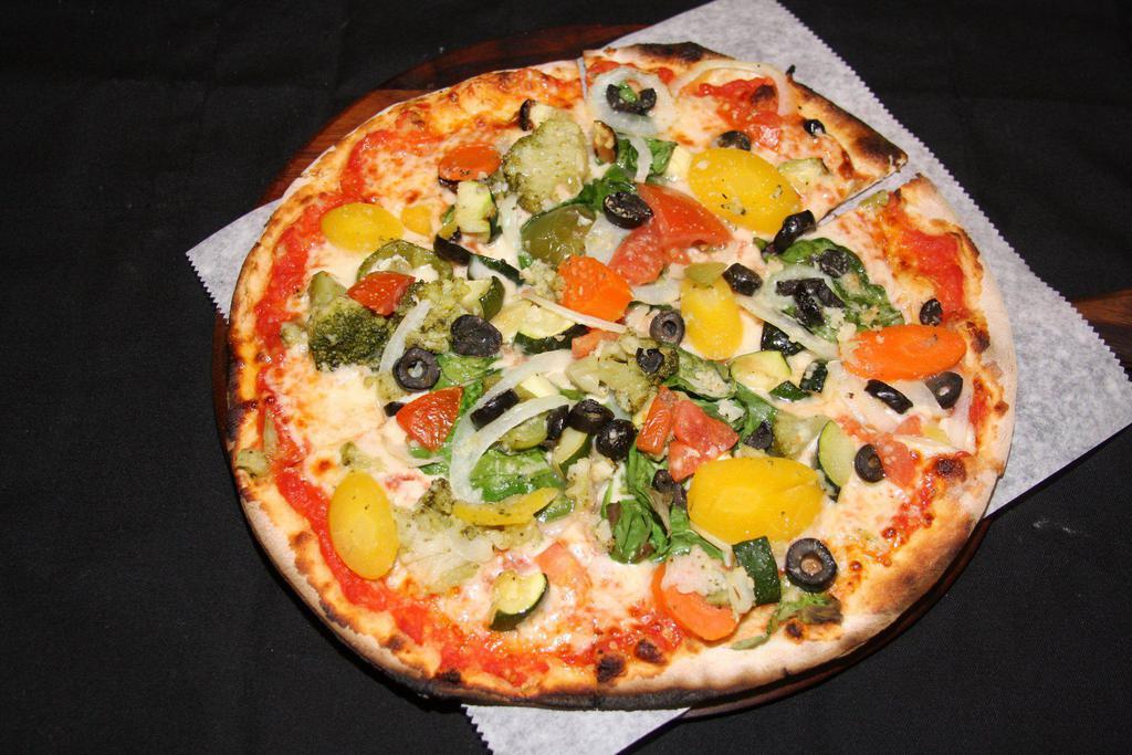 La Fontana Pizzeria · Italian · Desserts · Pizza · Salad