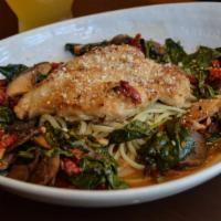 Herb Chicken & Linguine · Mushrooms, spinach, sun-dried tomatoes, pecorino romano, sherry wine butter sauce