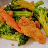 Chicken With Broccoli · Pollo con broccoli.
