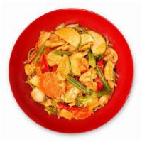 Red Coconut Curry Noodle Bowl · broccoli, carrot, string beans, red bell pepper, mushroom, zucchini
