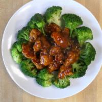 General Tso'S Chicken · Hot and spicy. Crispy chunks of chicken with broccoli in chef's special sauce.