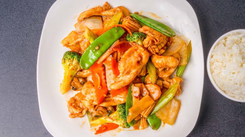 Chicken With Vegetables · White meat chicken, broccoli, mushroom, celery, zucchini, carrots and green pepper, stir-fried in house brown sauce.