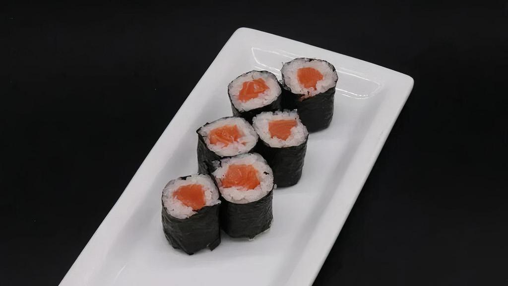Salmon Hosomaki  · Salmon Hosomaki or Skinny Roll