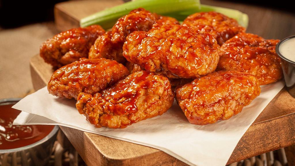 Boneless 6 · Always made fresh to order & tossed in one of our dry rubs or famous sauces. (320-710 Cal)