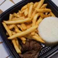 Carne Con Arroz Y Papitas Fritas · Steak with rice and French fries.