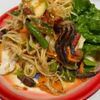 #E6 Tum Pu Plara · Green Papaya salad with salted crab and fermented fish sauce