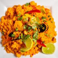 Seafood Rice · Arroz con mariscos.