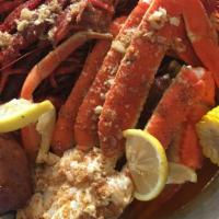 Seafood Platter  Small Size · 0.5lb for each  -SNOW CRAB  LEG,WHOLE SHRIMP,CRAWFISH,GREEN MUSSELS,BLACK MUSSELS,CLAMS,
COR...