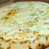 White Pizza · Ricotta cheese, pecorino romano, mozzarella
cheese, fresh garlic. (no tomato sauce)