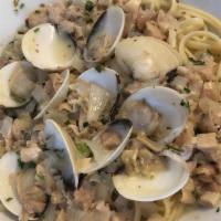 Linguine With Clam Sauce · Littleneck clams sautéed with onions, garlic, and butter. Served with choice of lemon butter...