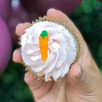 Crumbites Cupcakes · Our friends Crumbites Delights have decorated their classic strawberry and sweet potato cupc...