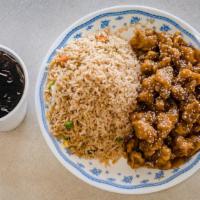 Sesame Chicken · Served with vegetable fried rice.
No Drinks Come With This.