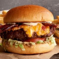 Billionaire'S Bacon Burger · sriracha pimento cheese · Billionaire's Bacon · lettuce · tomato · beer mustard · mayo · ser...