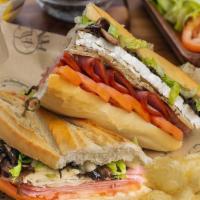 Le Club Sandwich · A delicious combination of 