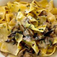 Pappardelle Ai Funghi · Béchamel sauce & delicious Mushrooms (add Truffle Oil).
