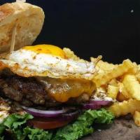 Mommas Burger · Lettuce, tomato, fried egg (optional).