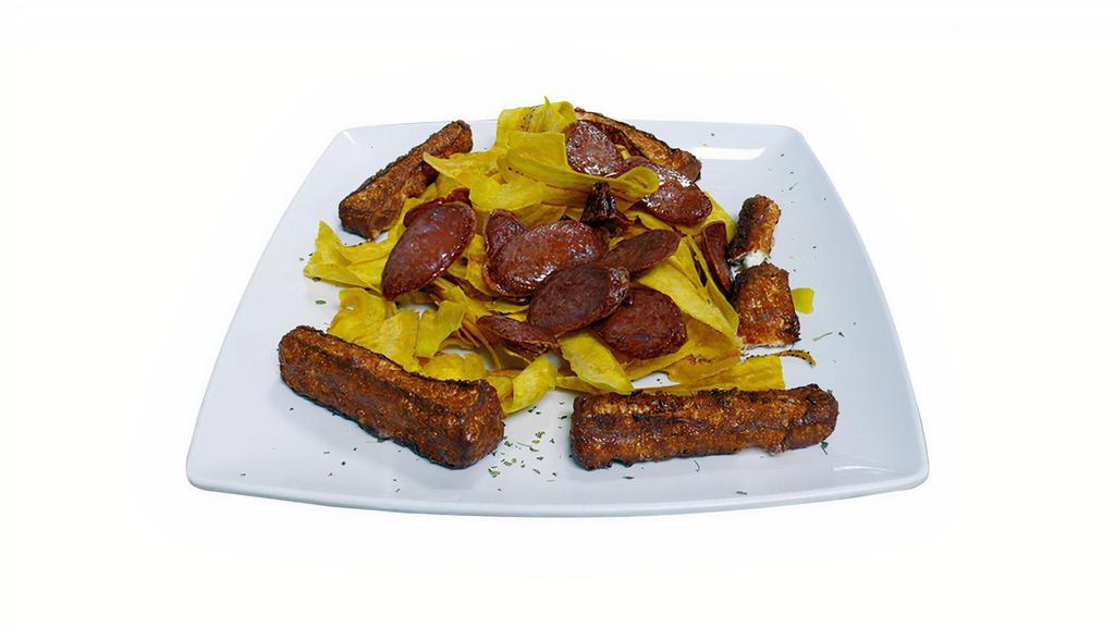 Fried Chesse Spanish Sausage And Plantain Chips · Queso frito, Chorizo y Mariquitas