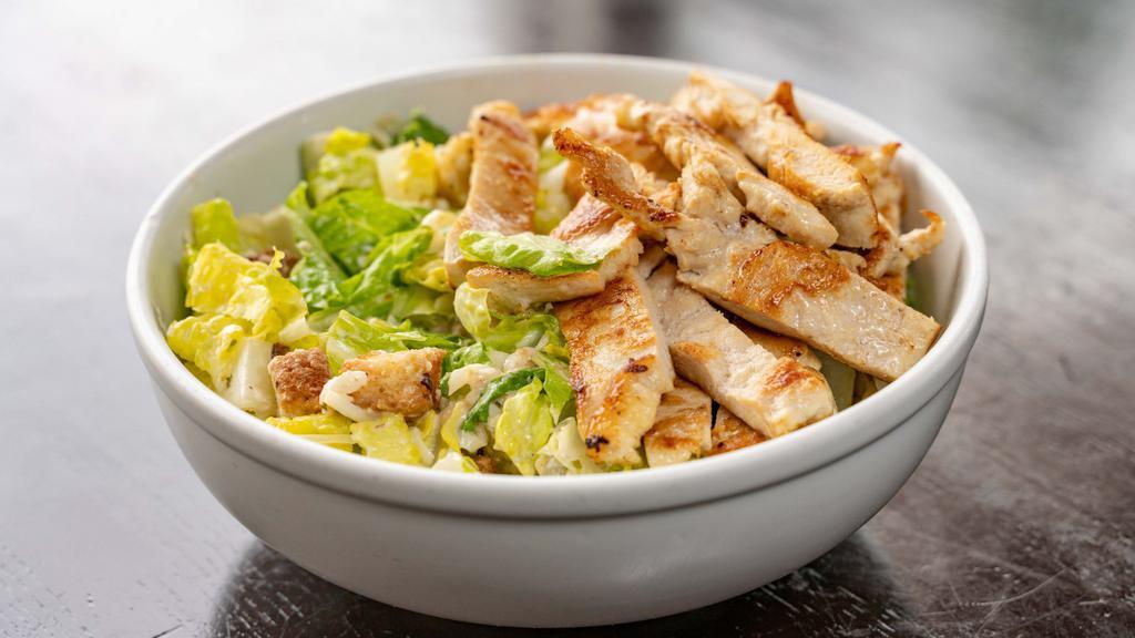 Caesar Salad Con Pollo (Chicken Caesar Salad) · Grilled Chicken-Breast, Roman lettuce, croutons, and mozzarella cheese.