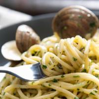 Linguine Clams · Fresh Shelled Clams Sauce with Garlic and Parsley
