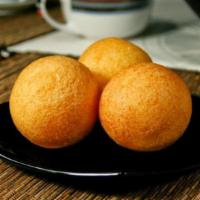 Buñuelo · Colombian Pastry  made with a mixture of cassava flour, cornstarch and Costeño Cheese.
