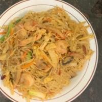 Singapore Rice Noodles · Chicken, pork & shrimp with special curry sauce.