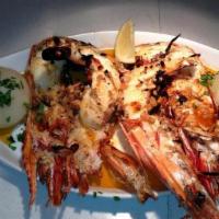 Camarao Tigre Grelhado · Grilled Tiger Shrimp served with Vegetables and steamed Potatoes