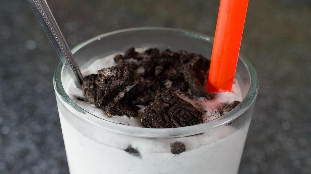 Cookies & Cream  · The classic with crushed Oreo® cookies