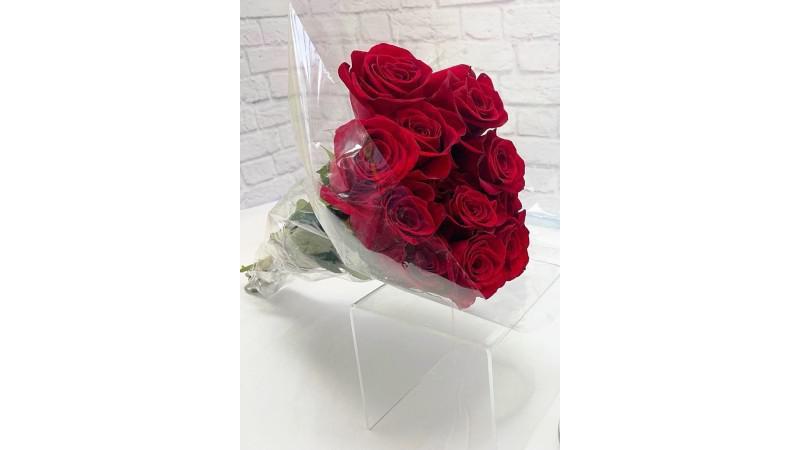 Grab-N-Go Roses · Looking for a sweet surprise at a great price? Check out our grab-n-go roses. No-frills, just beautiful, fresh roses at a great price. Put them in your own vase or pair with one of ours! Some substitutions may apply due to quality or supply limitations.