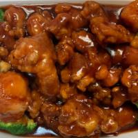 General Tso'S Chicken · Hot. Hot! the general favorite dish, crispy chunks chicken with red hot sauce on broccoli bed.