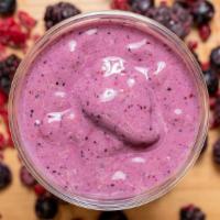 Berry Banana Detox · Banana, berry mix, apple, almond mix.