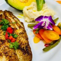 Filete De Pescado A La Plancha · 12 oz. Viene  con dos (2) acompañantes y opción de Arroz. | Grilled Fish Filet. Comes with y...