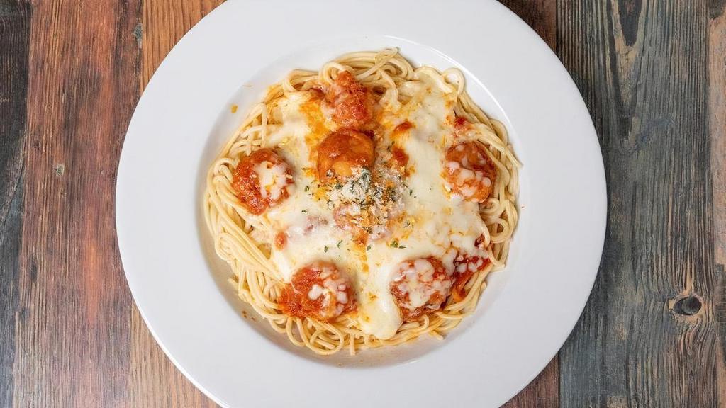 Spaghetti Con Camarones · Shrimp Spaghetti