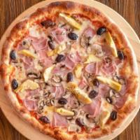 4 Stagioni · Tomato sauce, mozzarella, ham, mushrooms, Kalamata olives, artichokes.