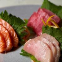 Sashimi Appetizer · 9 pieces of assorted chef selection