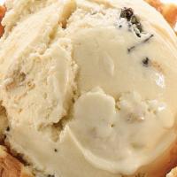 Chocolate Chip Cookie Dough Quart · Buttery cookie dough-flavored ice cream with chocolate chunks and chocolate chip cookie dough.