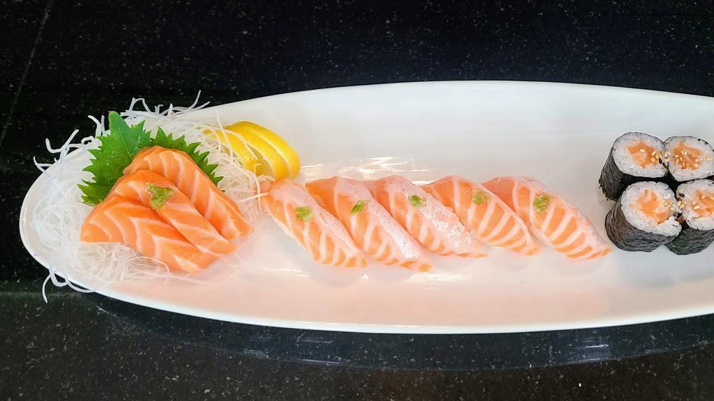 Salmon Lover · 3pcs Salmon sashimi, 5pcs Salmon Nigiri and Salmon roll