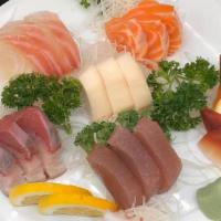 Sashimi Appetizer · 8 Pieces of chef's choice sashimi