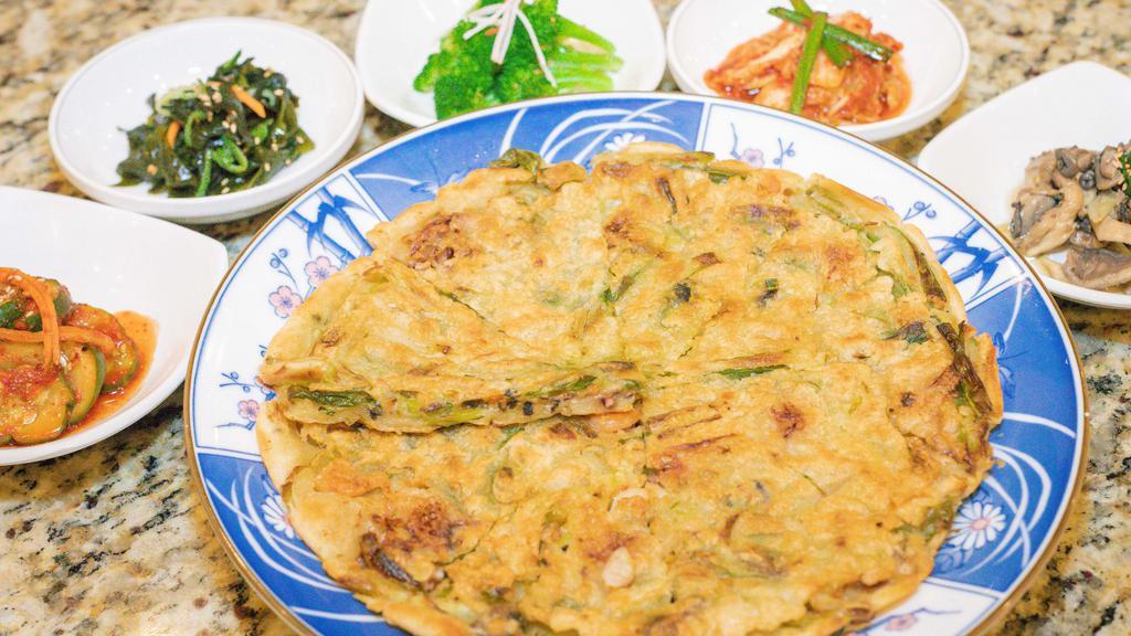 Haemul Pajun · Korean style seafood pancake.