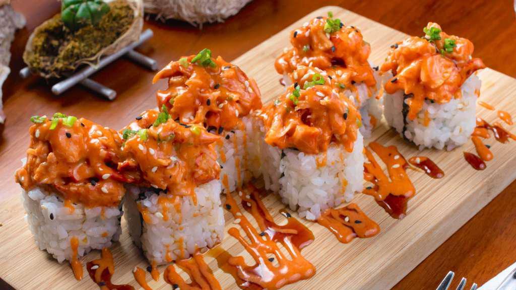 Dynamite Roll · Regular.

Lobster, tempura flake on the Spicy tuna roll.