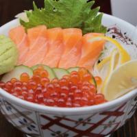 Salmon Oyako Don · Fresh salmon and salmon roe on sushi rice.