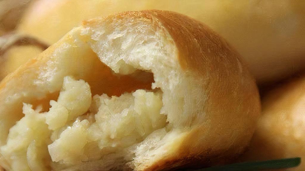 Pirozhok With Potato · Russian yeast-leavened boat-shaped buns with a variety of fillings
1 pc