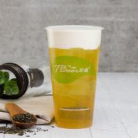 Sea Salt Milk Foam Green Tea · 24 oz. 258 / 354 cal.