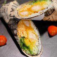 Sushirrito Signature · Shrimp tempura, spicy surimi crab, wakame salad, cucumber, masago and sweet chili sauce