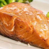 Salmone Grigliato · Wild Grilled Fresh Salmon with Sautéed Vegetables