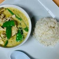 Green Curry · Another popular curry, bell pepper, Thai eggplant, snow pea and basil. With your choice of p...