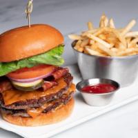 Bacon Cheddar Burger (Gluten Aware) · Cured bacon, tomatoes, onion, lettuce, pickles, mayonnaise and mustard, on a gluten aware bun