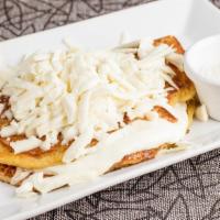 Cachapas · Stuffed with cheese, shredded cheese and cream.