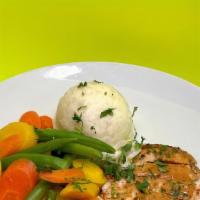 Chipotle Chicken Breast With Mashed Potato And Mixed Vegetables · 